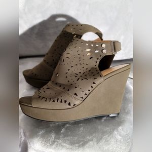 💥💥Sage Pattern Wedges!!